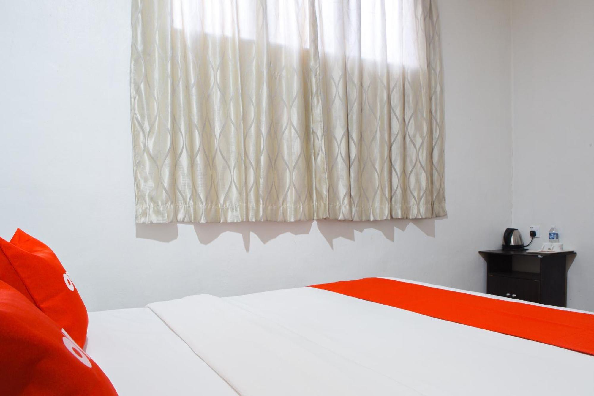 Oyo 90037 The 7 Lodge Tambunan 외부 사진