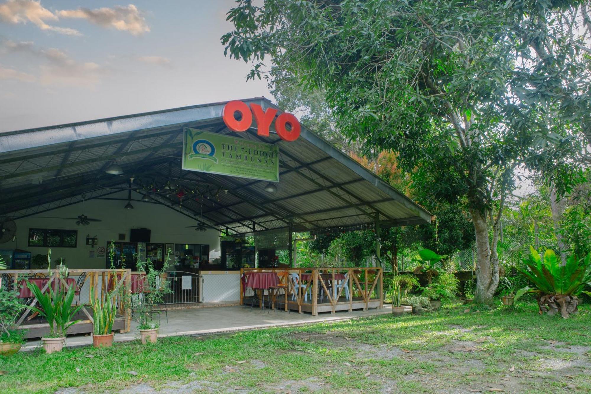 Oyo 90037 The 7 Lodge Tambunan 외부 사진
